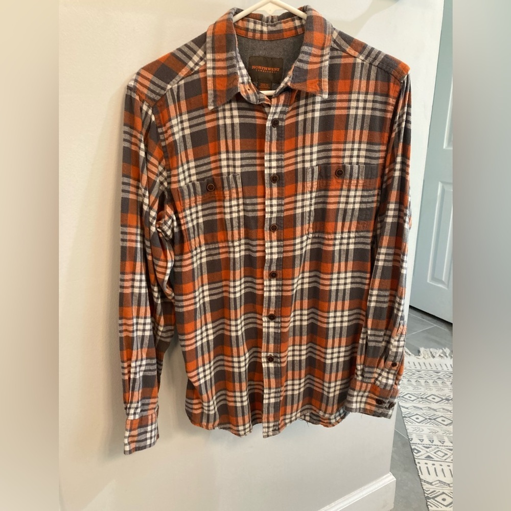 Northwest Territory Mens Medium Button Down Flannel